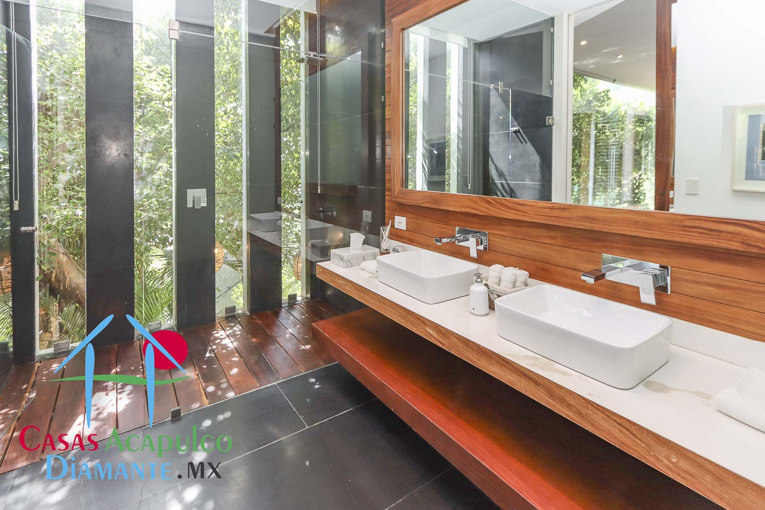 La Solana - Family room 8